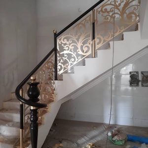 نرده سی ان سی دکوراتیو راه پله