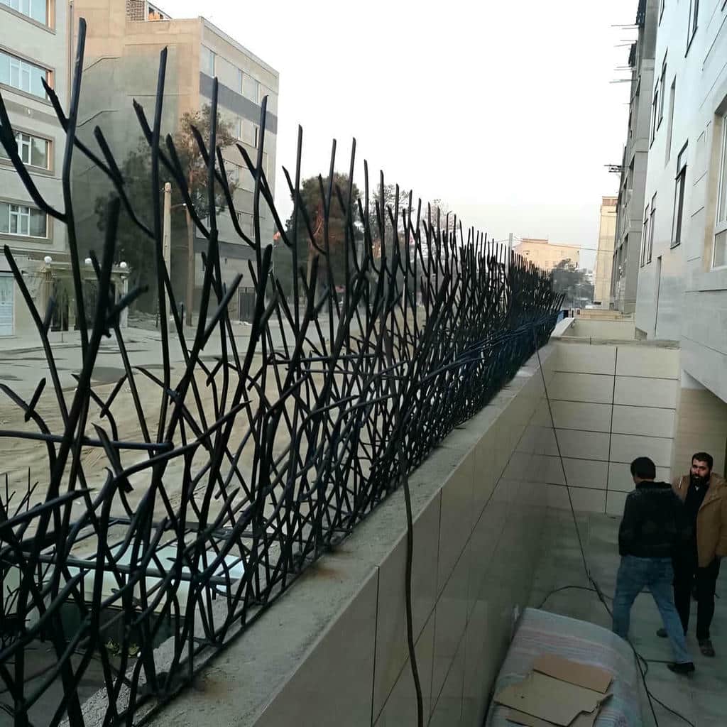 انتخاب بهترین حفاظ روی دیوار خانه، ویلا و باغ