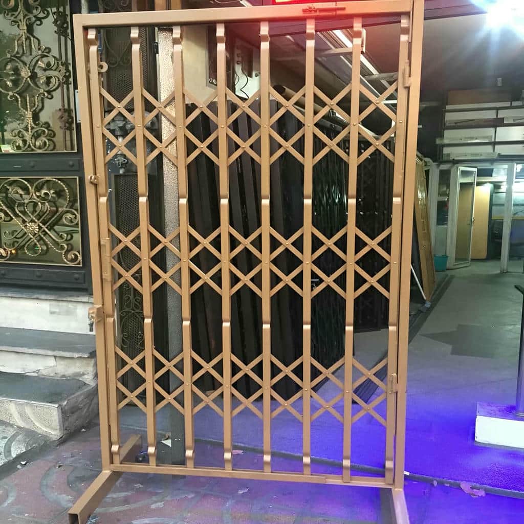 طرح کتابی ساده درب آکاردئونی با حرکت روان روزانه