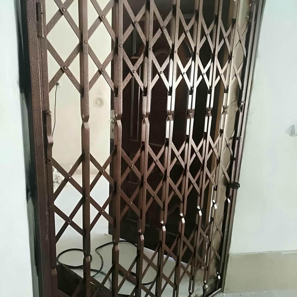 8 طرح حفاظ آکاردئونی کم جا راهرو