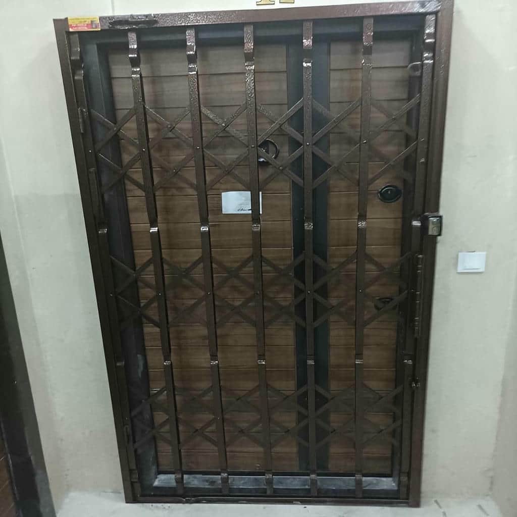 خرید درب آکاردئونی طرح دار لوزی با ریل تقویت‌شده