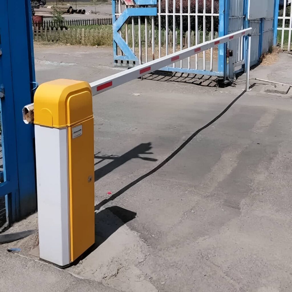 راهبند بازویی LED دار شبانه برای امنیت ورودی پارکینگ
