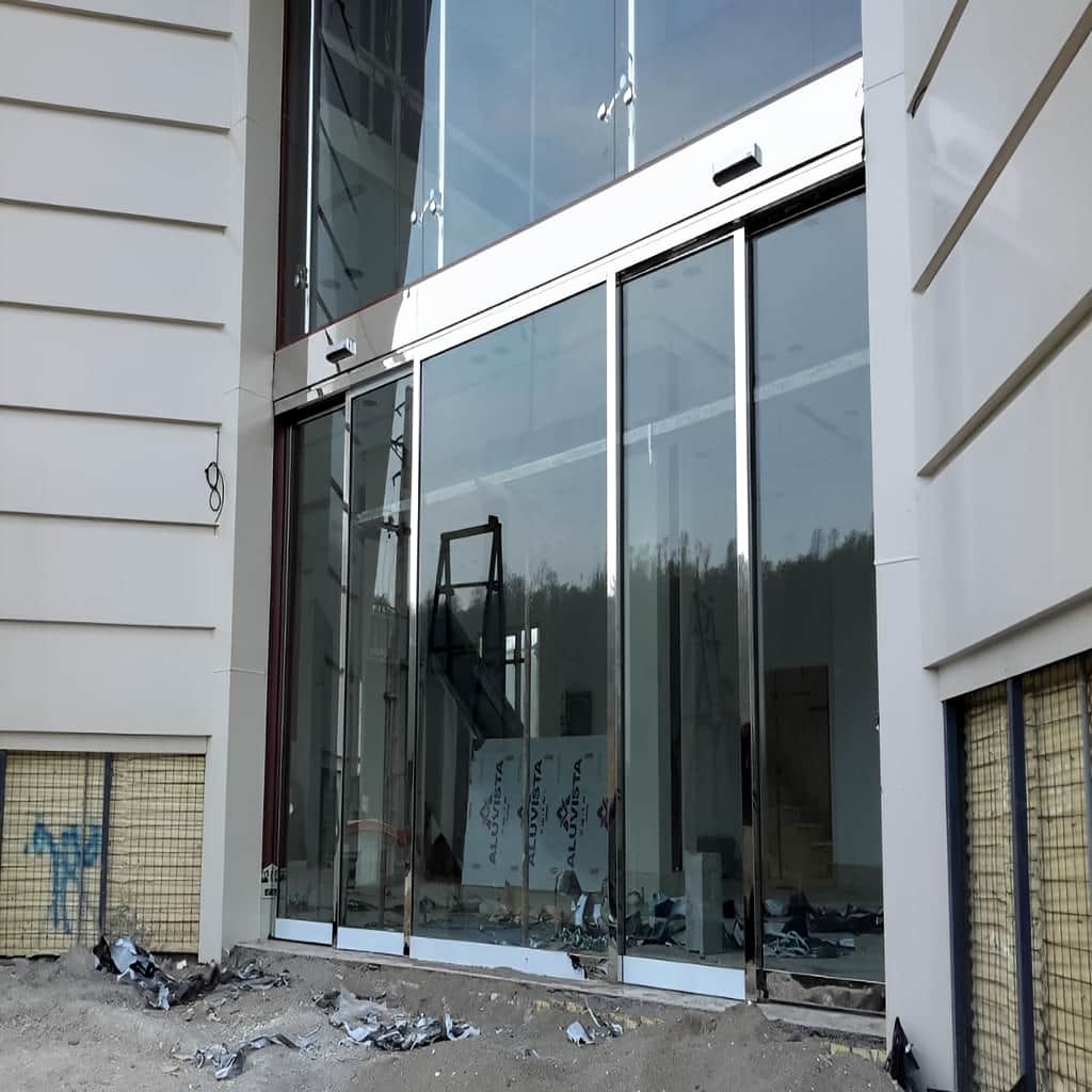 نصب درب اتوماتیک شیشه ای اداری با کارتخوان RFID