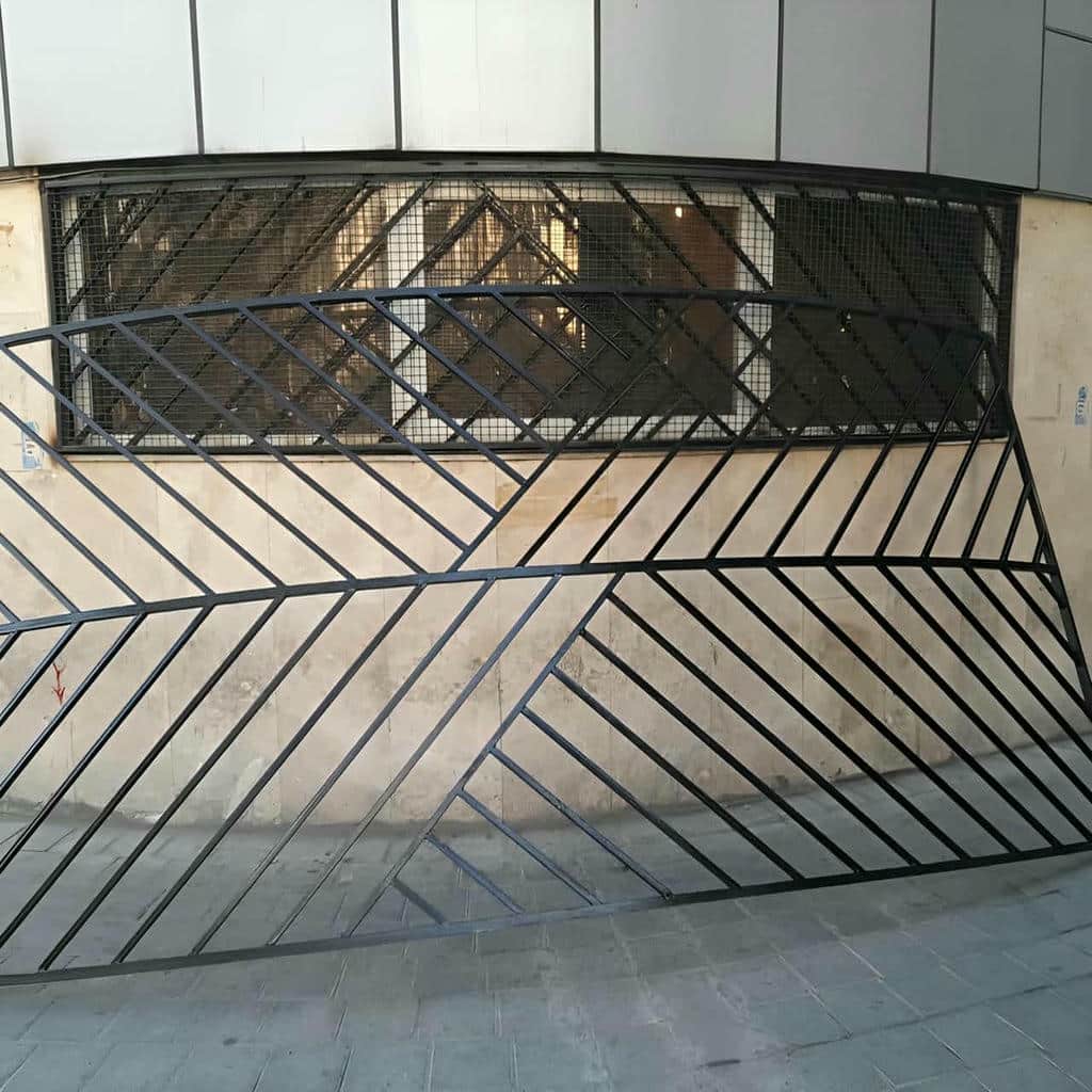 قیمت نرده پنجره فلزی شاسی دار متناسب با ابعاد