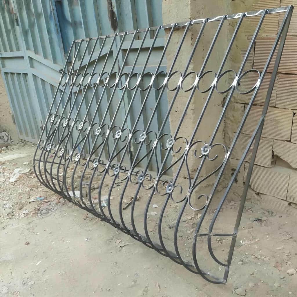 قیمت حفاظ پنجره شبکه هندسی متناسب با امنیت و ابعاد