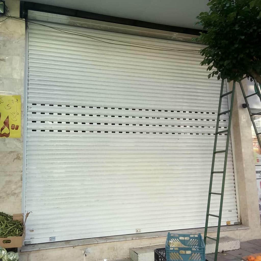 سفارش درب کرکره ای مغازه صنعتی آلومینیومی