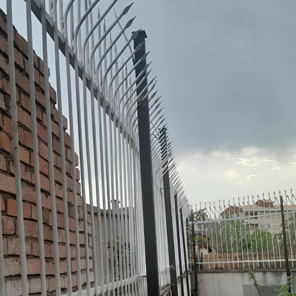 فروش حفاظ سرنیزه ای دیوار حیاط برای حفظ حریم