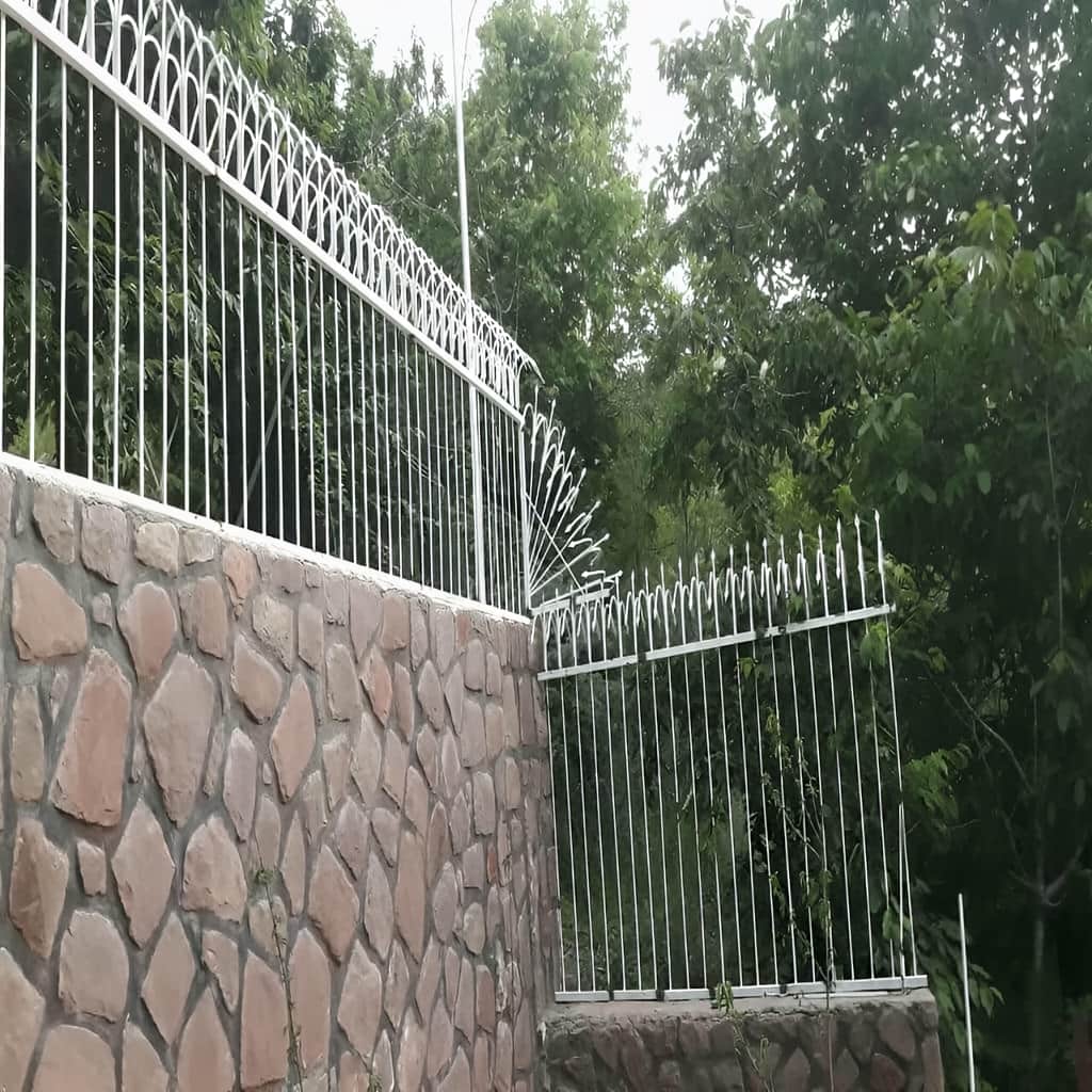 حفاظ سرنیزه ای تک نیزه برای دیوار بلند حیاط