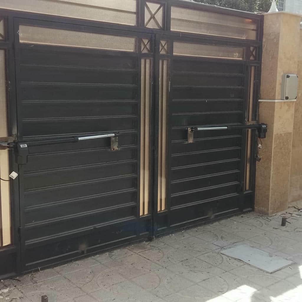 خدمات درب برقی دو لنگه برای حفظ حریم