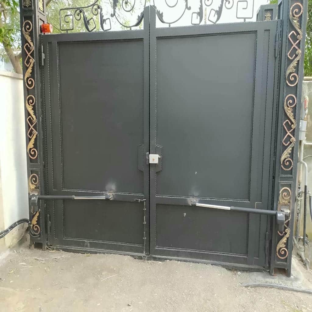 سفارش جک درب پارکینگ ایرانی برای کنترل رفت‌وآمد