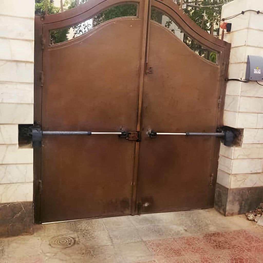 تعمیر درب برقی ریلی و رفع گیر مسیر