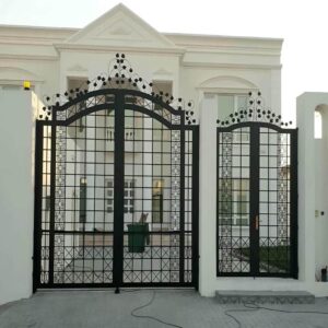 9 مدل درب ویلایی فرفورژه نمای رومی