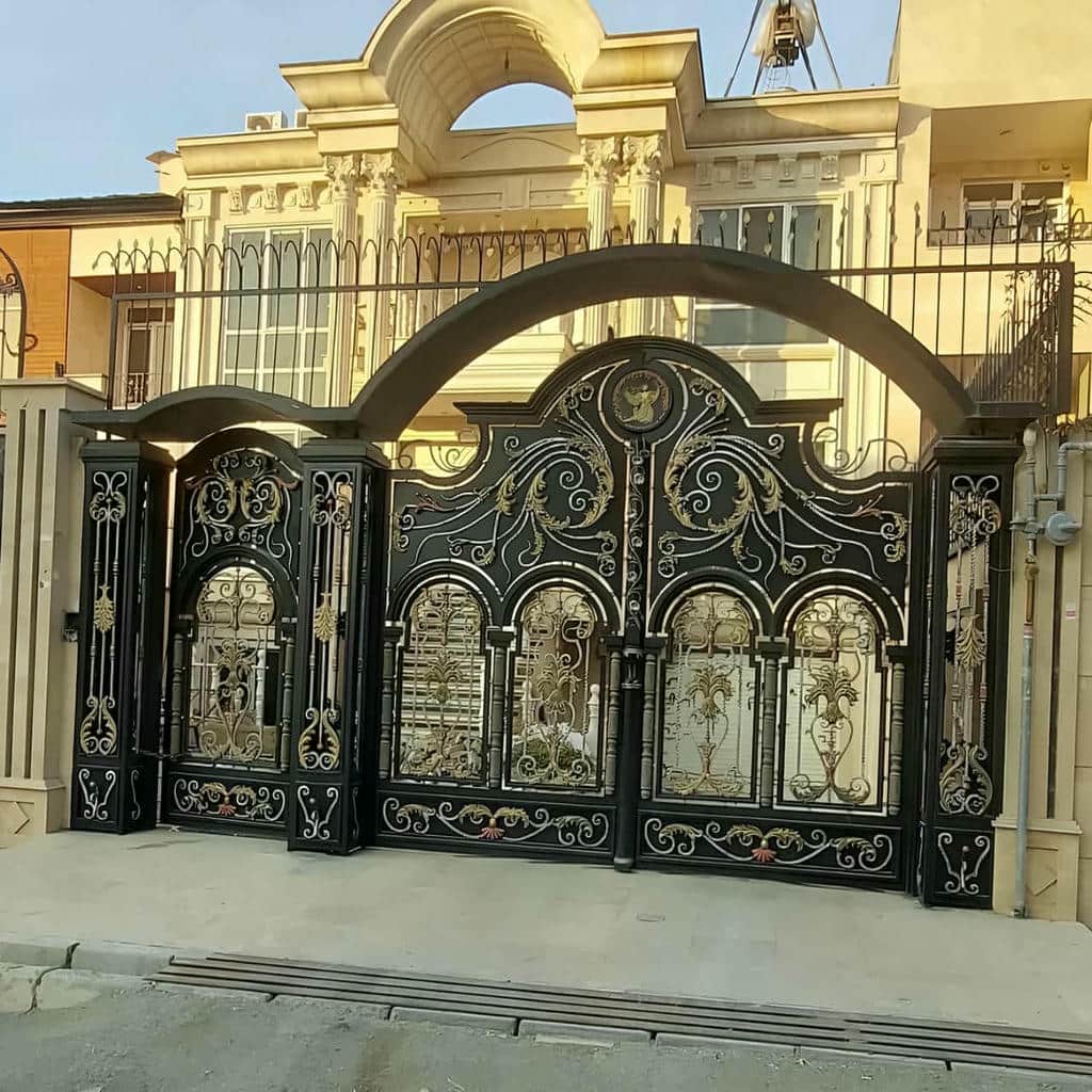 درب حیاط قاب فلزی برای امنیت ورودی ساختمان