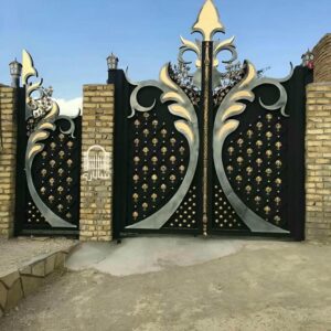 7 مدل درب پارکینگ فلزی دو لنگه