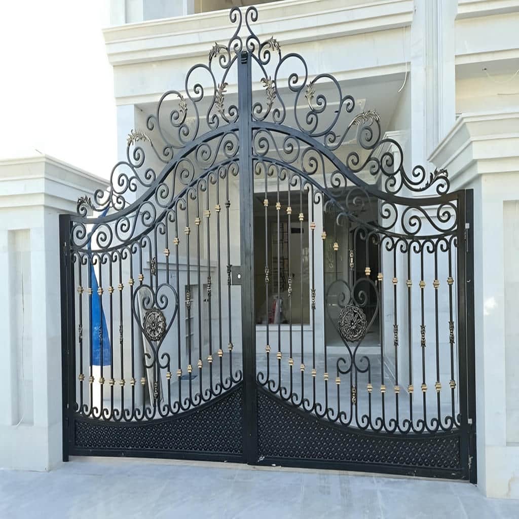 سفارش درب حیاط ورودی محوطه مناسب پارکینگ