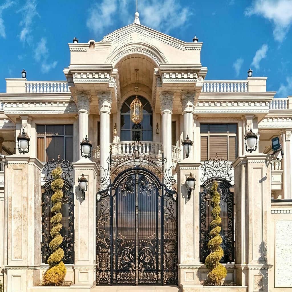 درب حیاط بزرگ پارکینگ برای امنیت ورودی خودرو