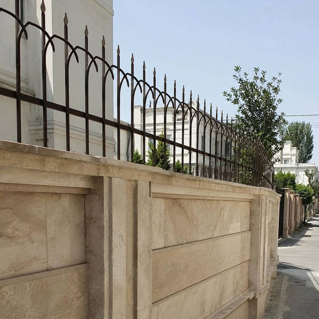 خرید نرده حفاظ دیوار ساده برای امنیت ورودی
