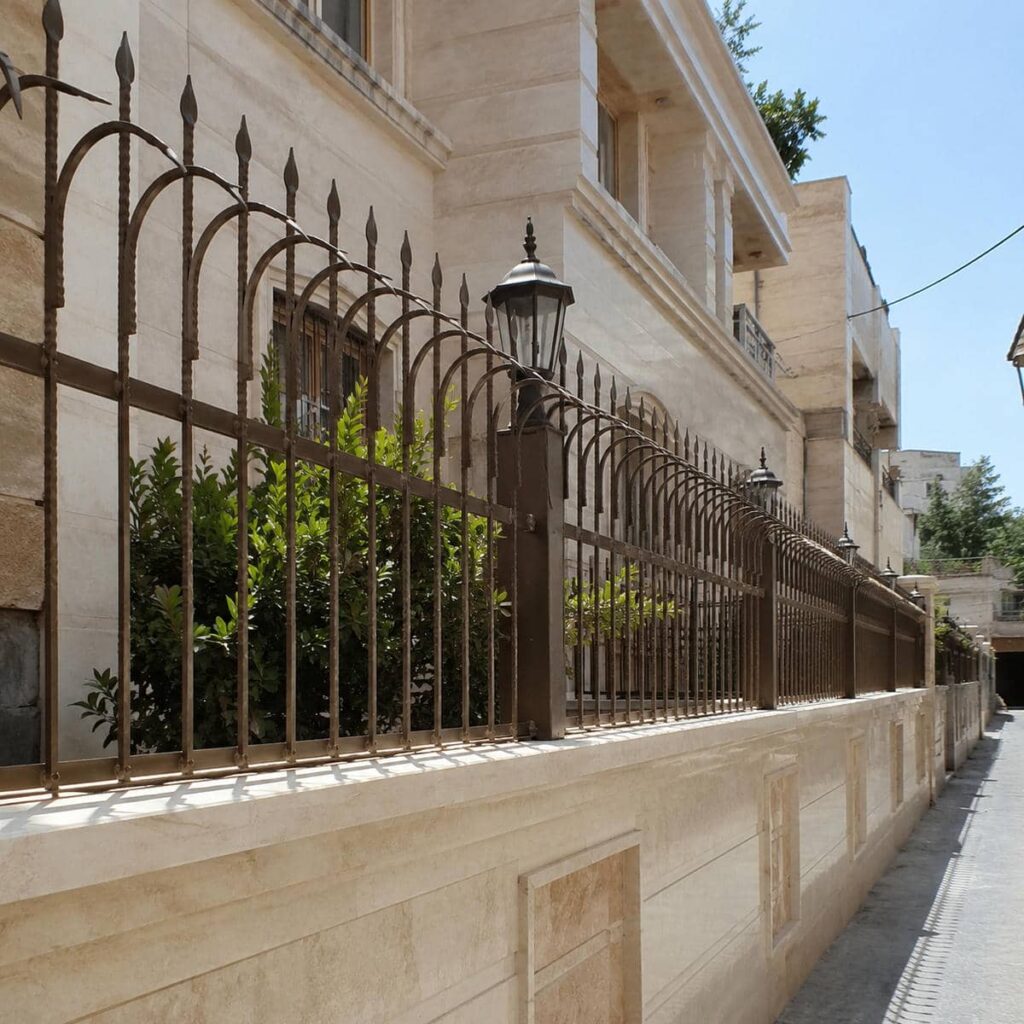 حفاظ دوبل روی تراورتن برای نقاط کمدید