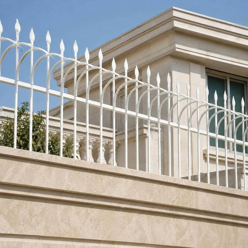 اجرای نرده حفاظ دو ردیفه برای حریم بیشتر
