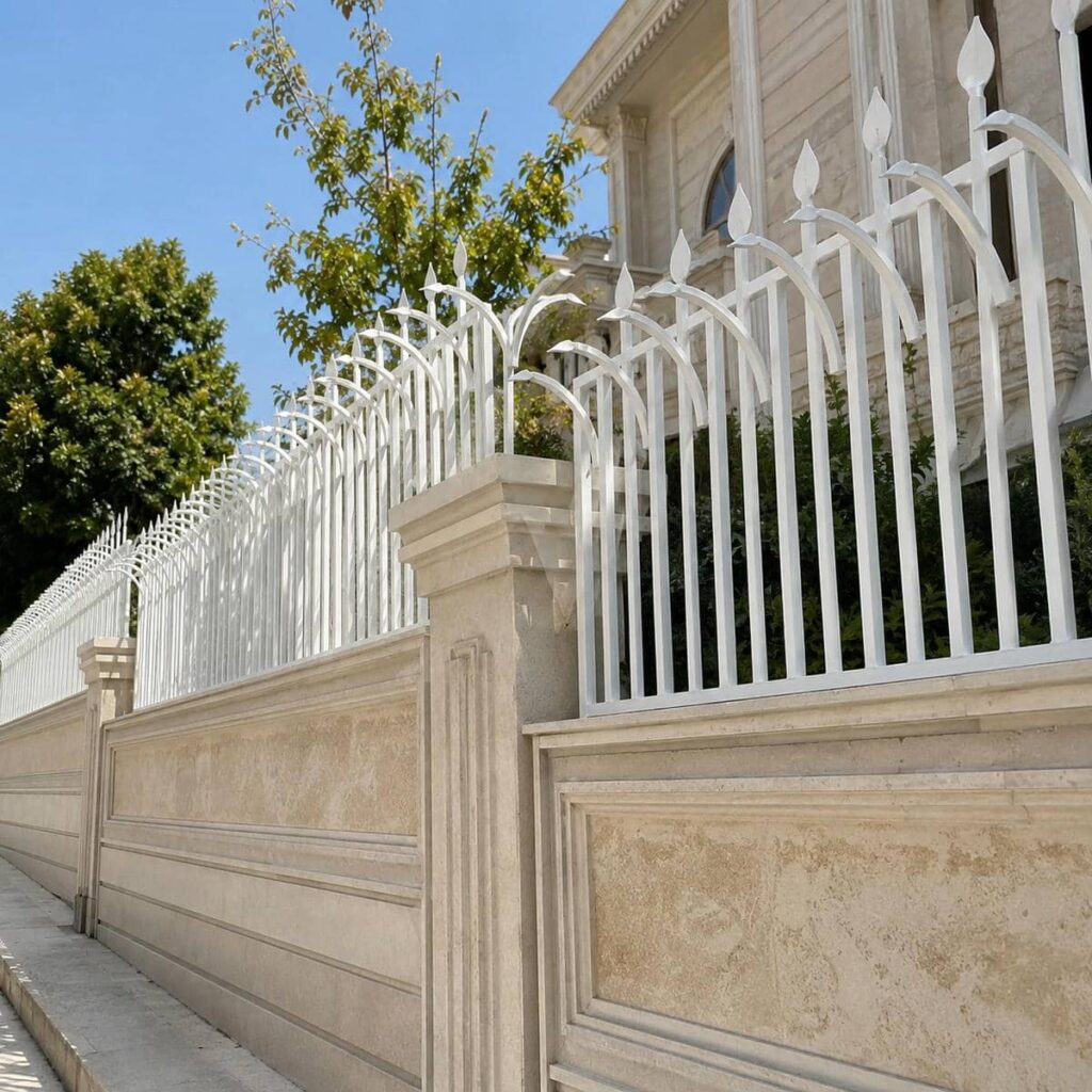 8 طرح حفاظ روی دیوار حیاط مسکونی
