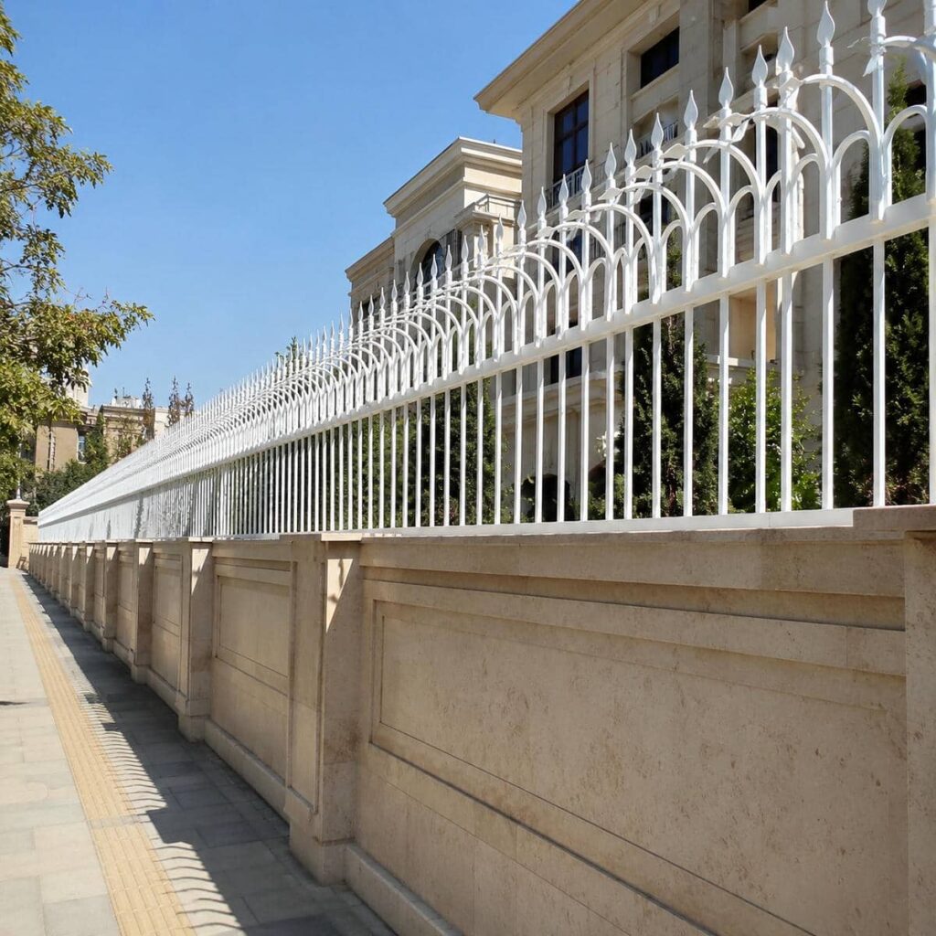 تولید حفاظ دیوار سیم خاردار با مفتول گالوانیزه