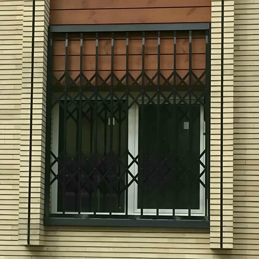 سفارش حفاظ پنجره متحرک کشویی با حرکت روان