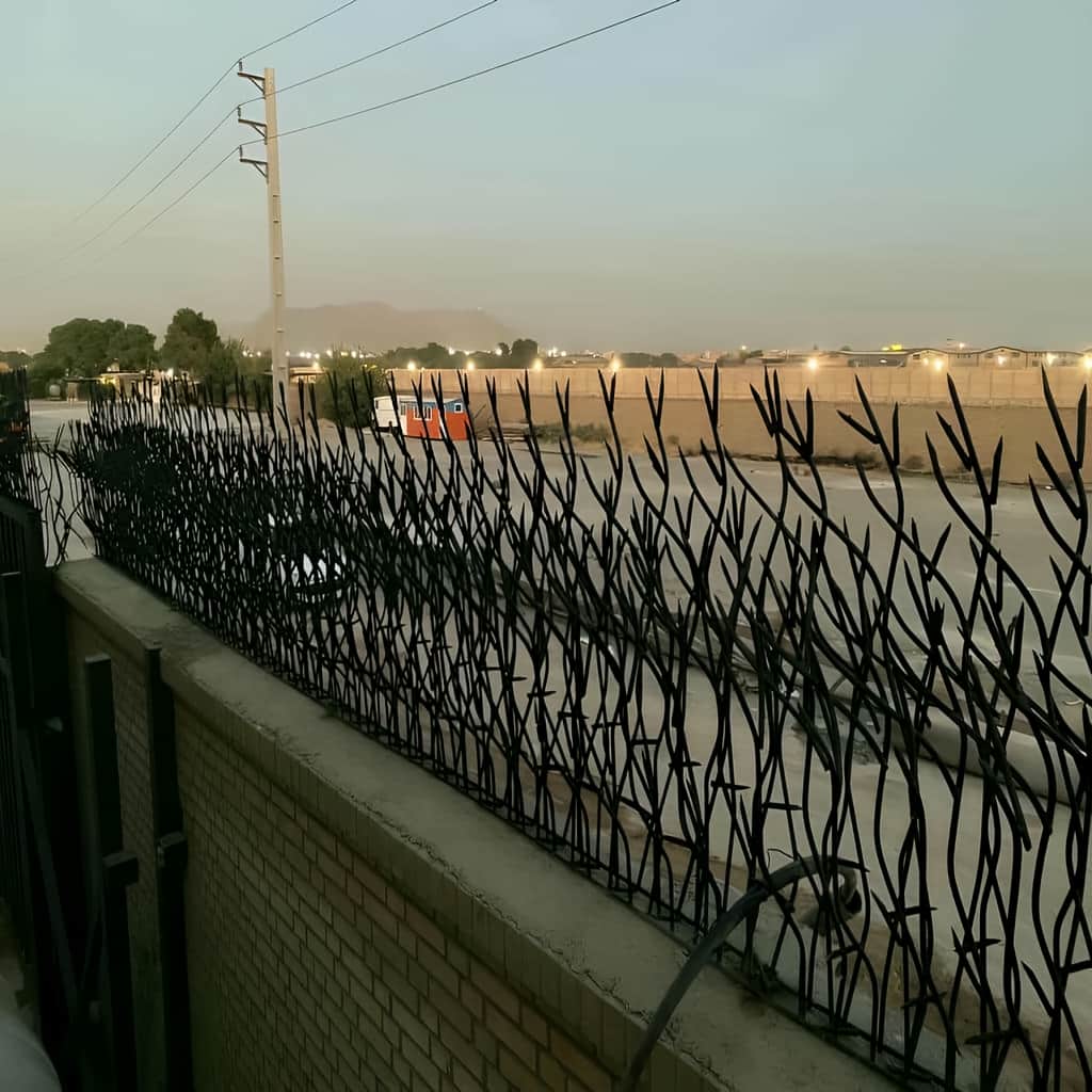 حفاظ بوته ای با پوشش رنگ
