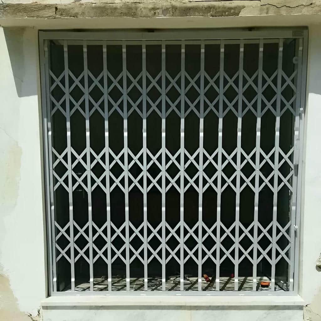 مرکز فروش حفاظ درب ضد سرقت مناسب بودجه اقتصادی با قیمت مناسب