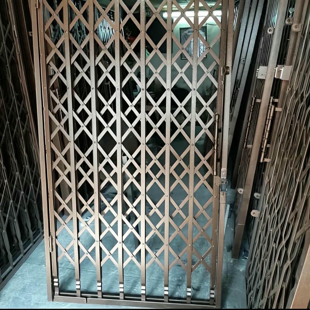 طراحی هماهنگ درب ورودی