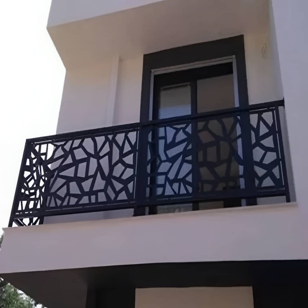 سازه فلزی با پوشش بادوام