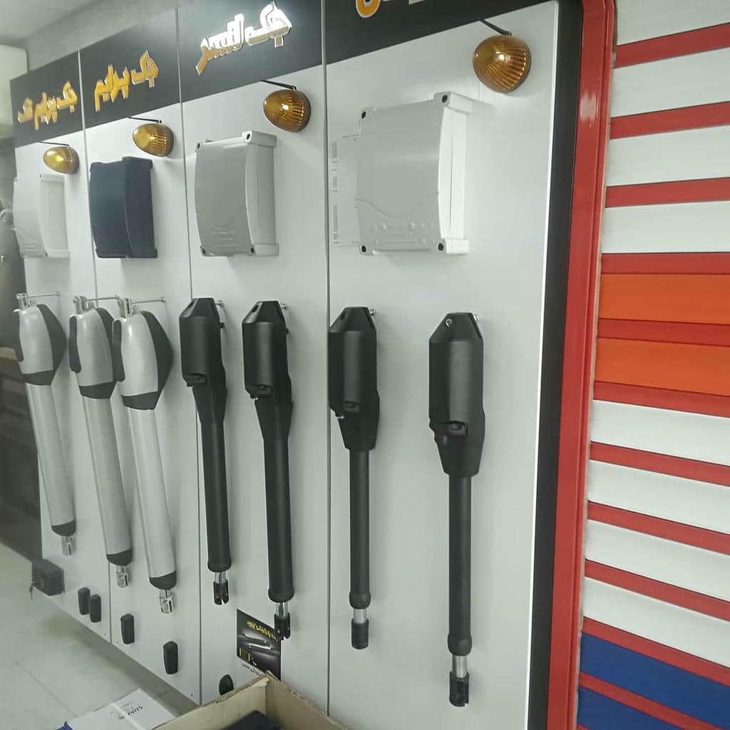 موتور درب پارکینگ کنار درب فلزی پارکینگ