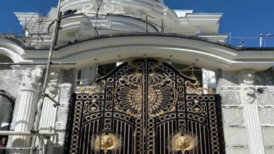 درب آهنی مشکی برای ورودی ساختمان مسکونی