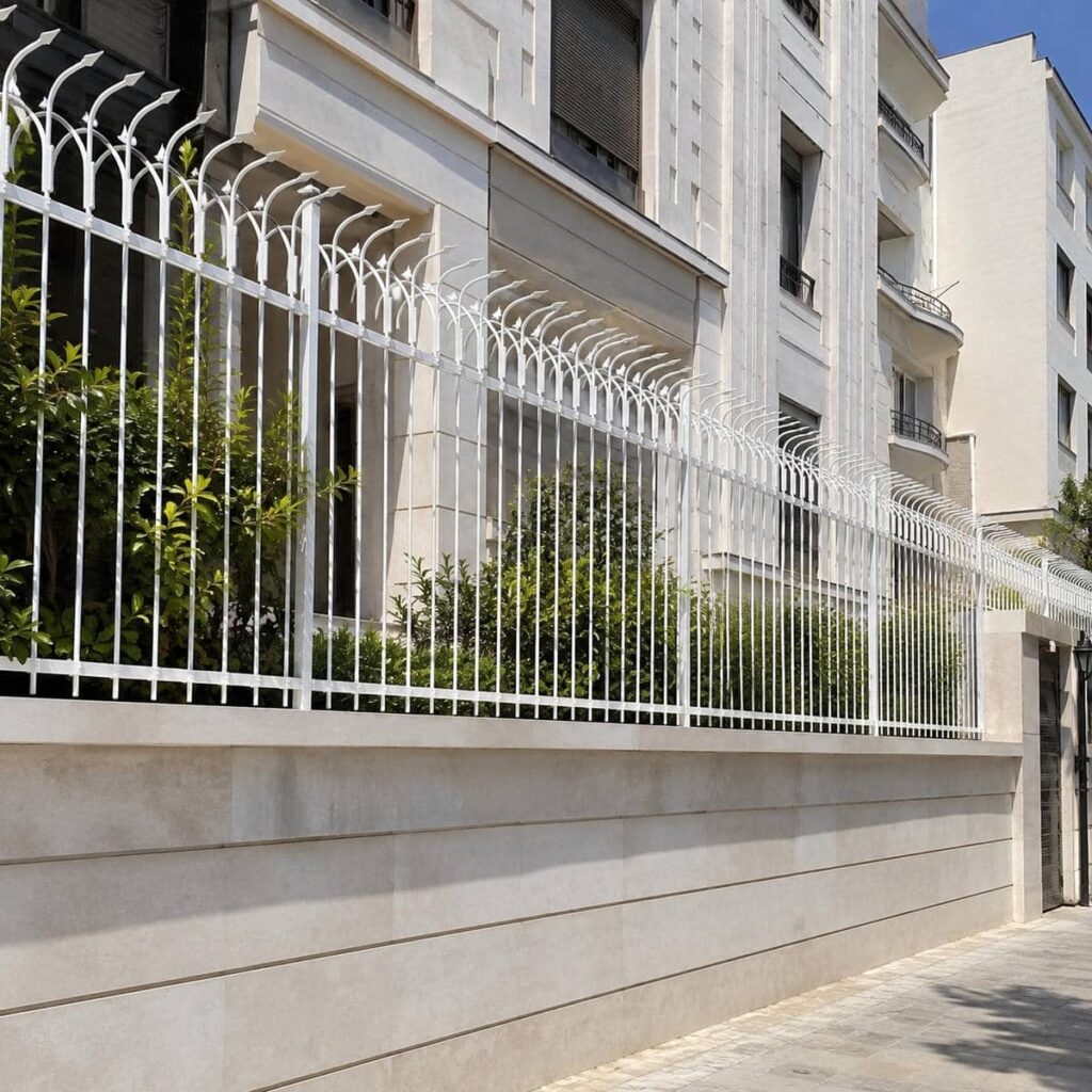 حفاظ سرنیزه ای در نمونه اجرای دیوار