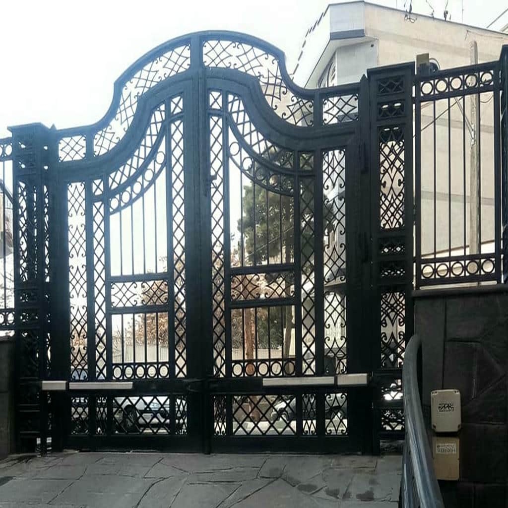 جک درب پارکینگ با بازوی مشکی در اراک
