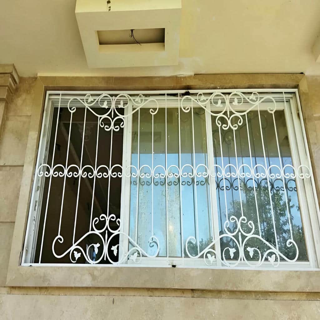 حفاظ پنجره ساده با پوشش مات در ارومیه