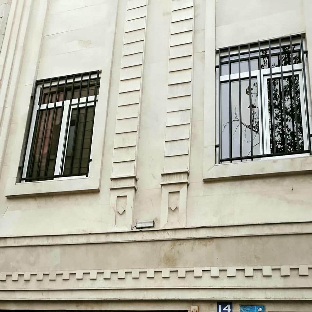 حفاظ پنجره مدل فرفورژه با جزئیات تزئینی