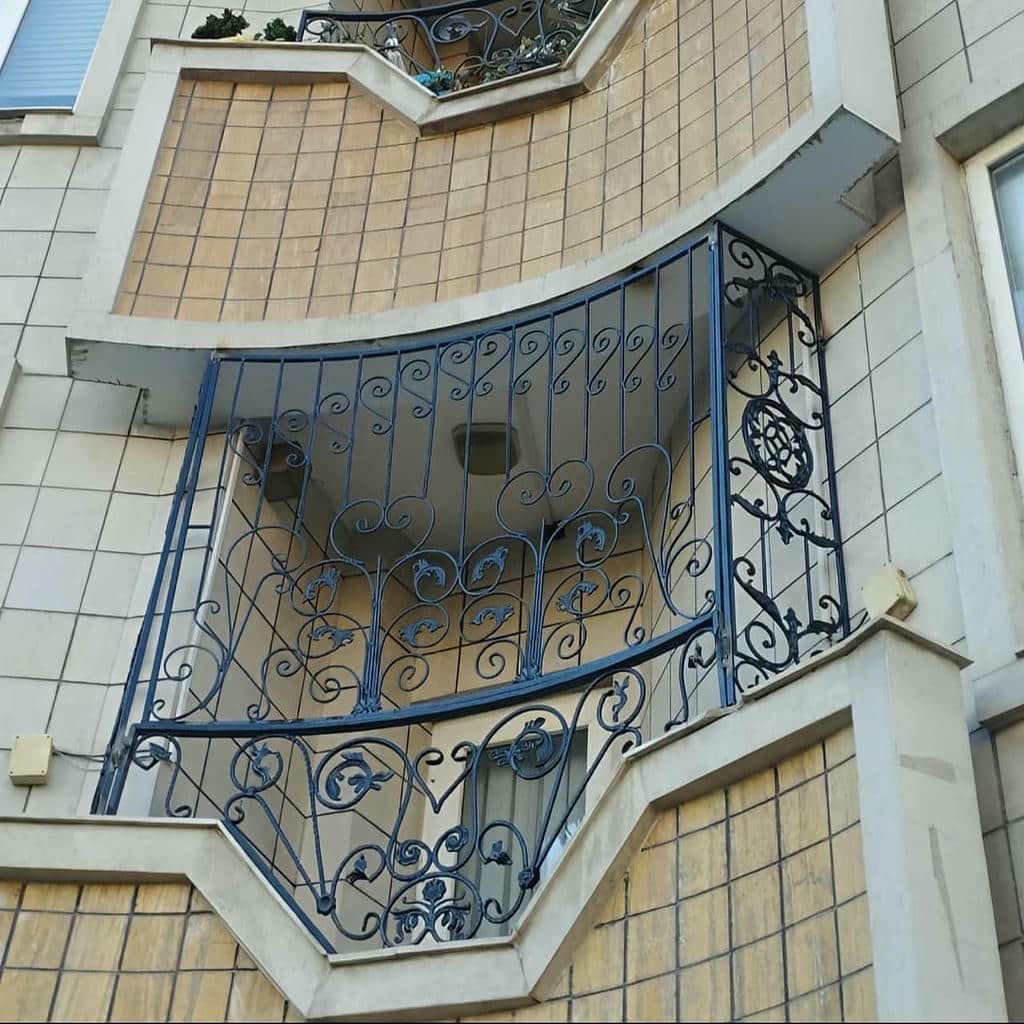 نرده پنجره با قاب عمودی حیاط بیرجند