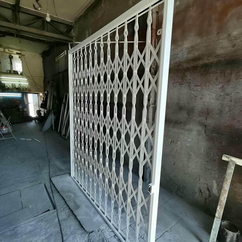 گارد آکاردئونی ورودی آپارتمان استان گیلان