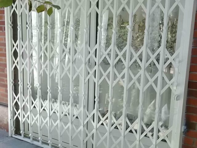 مرکز تخصصی فروش حفاظ درب آکاردئونی در سنندج و حومه