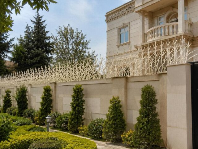 حفاظ دیوار فلزی مشکی برای محوطه استان کرمانشاه مرکز تخصصی فروش حفاظ دیوار در استان کرمانشاه