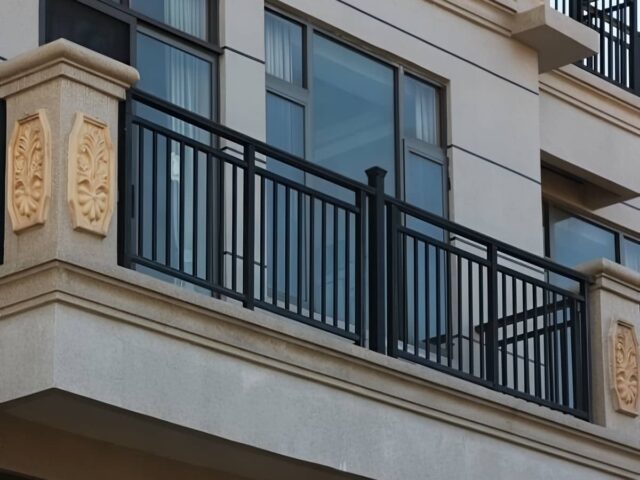 فروش و سفارش نرده بالکن در اراک و حومه
